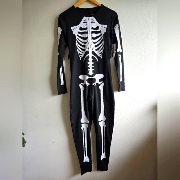 NWT! Tipsy Elves, Skeleton Bodysuit Costume, Black/White, Size Medium -$79.95 - Picture 7 of 14